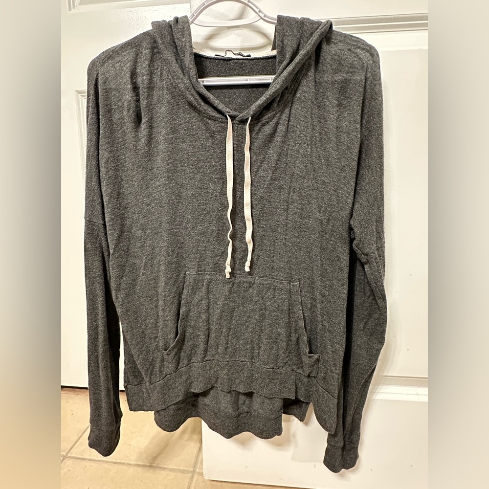 Soft and light long sleeves hoodie